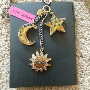 Sun, moon and Sun pendant necklace
